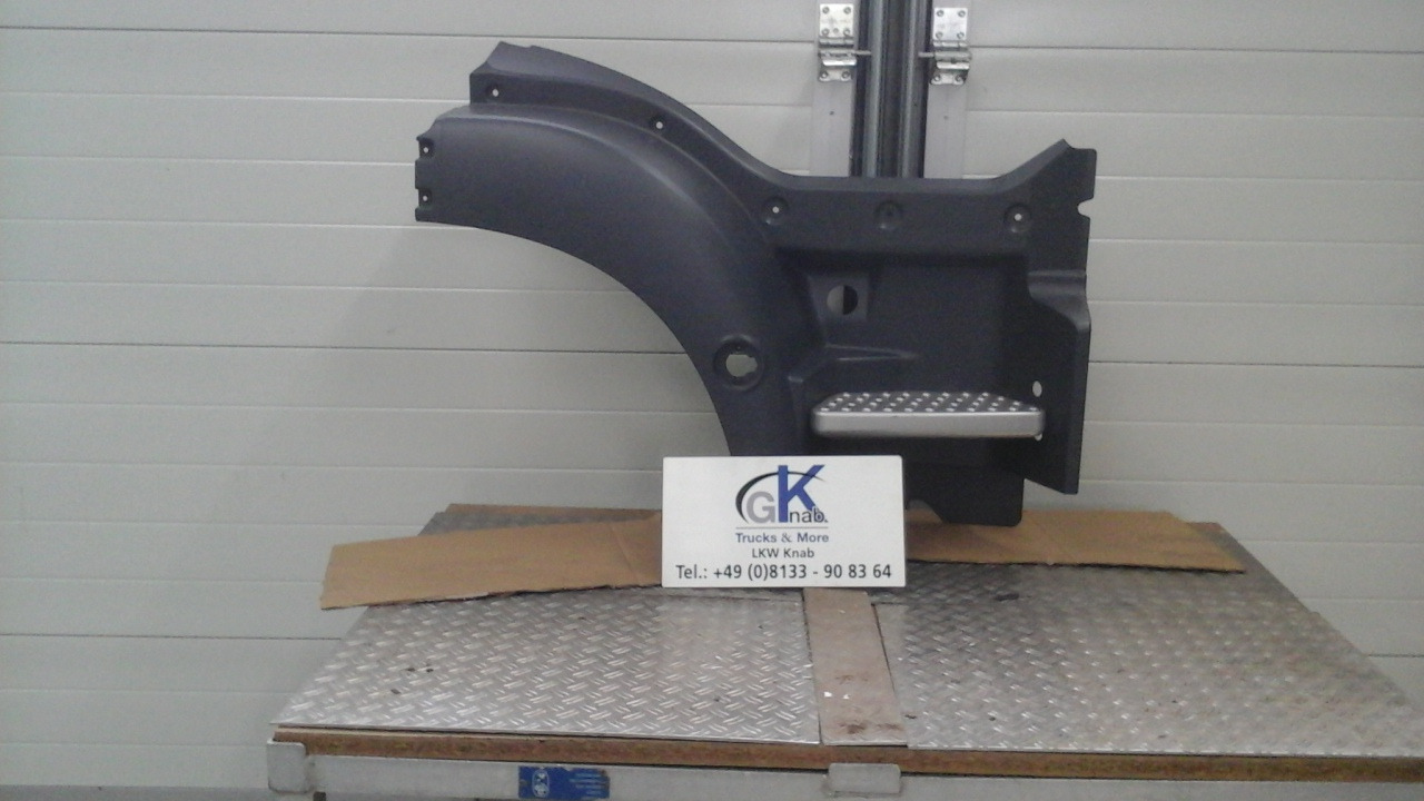 Neuwertiger MAN TGM / TG3 Einstiegkotflügel kurz, komplett, rechts Artikel - Nr.: 81.61520 - 0210 - Fender for Truck: picture 2 Neuwertiger MAN TGM / TG3 Einstiegkotflügel kurz, komplett, rechts Artikel - Nr.: 81.61520 - 0210 - Fender for Truck: picture 2