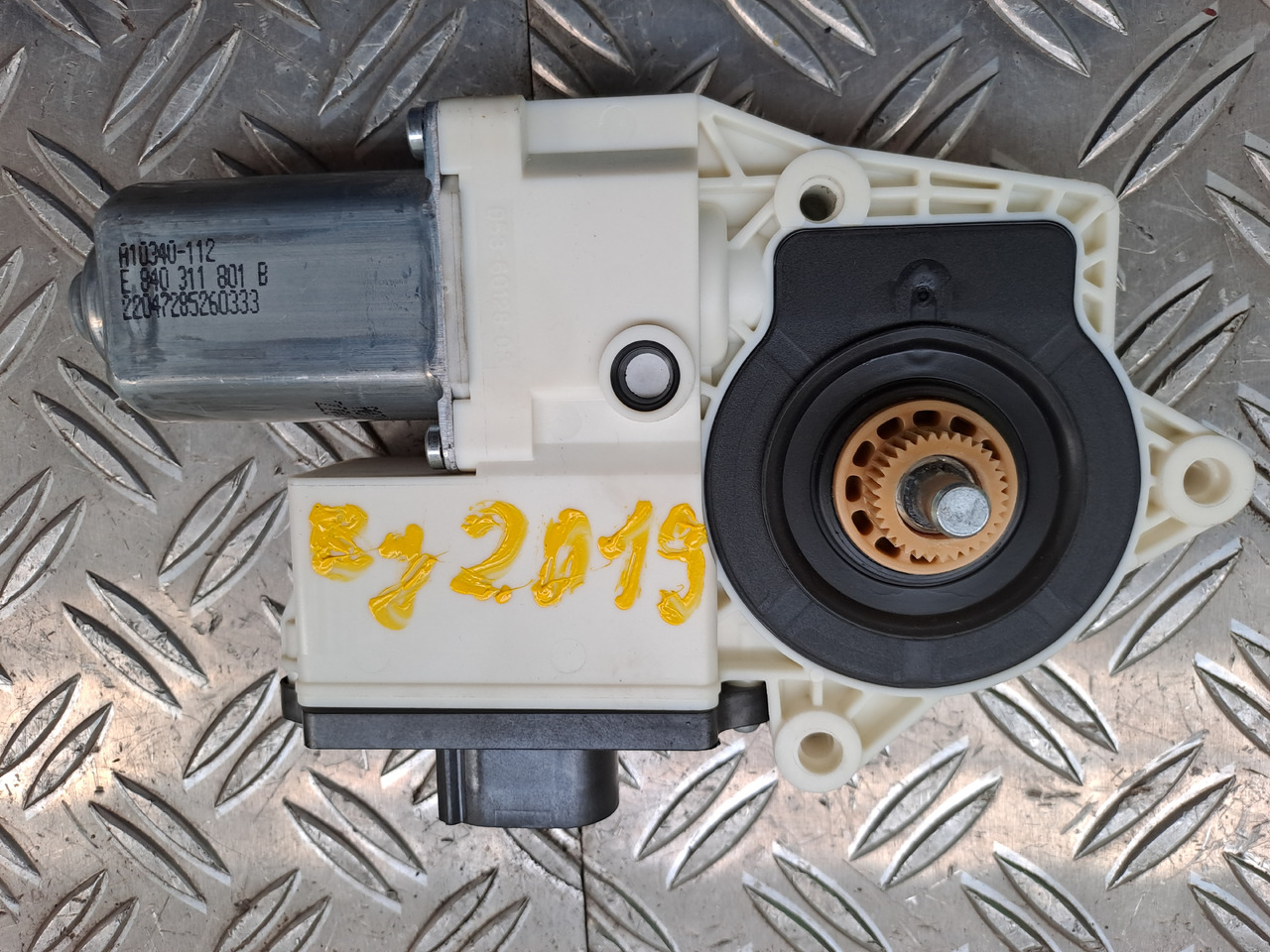 Neuwertiger MAN TGS Elektromotor Fensterheber links, Artikel - Nr. : 81.25970 - 6107 - Window lift motor for Truck: picture 3 Neuwertiger MAN TGS Elektromotor Fensterheber links, Artikel - Nr. : 81.25970 - 6107 - Window lift motor for Truck: picture 3