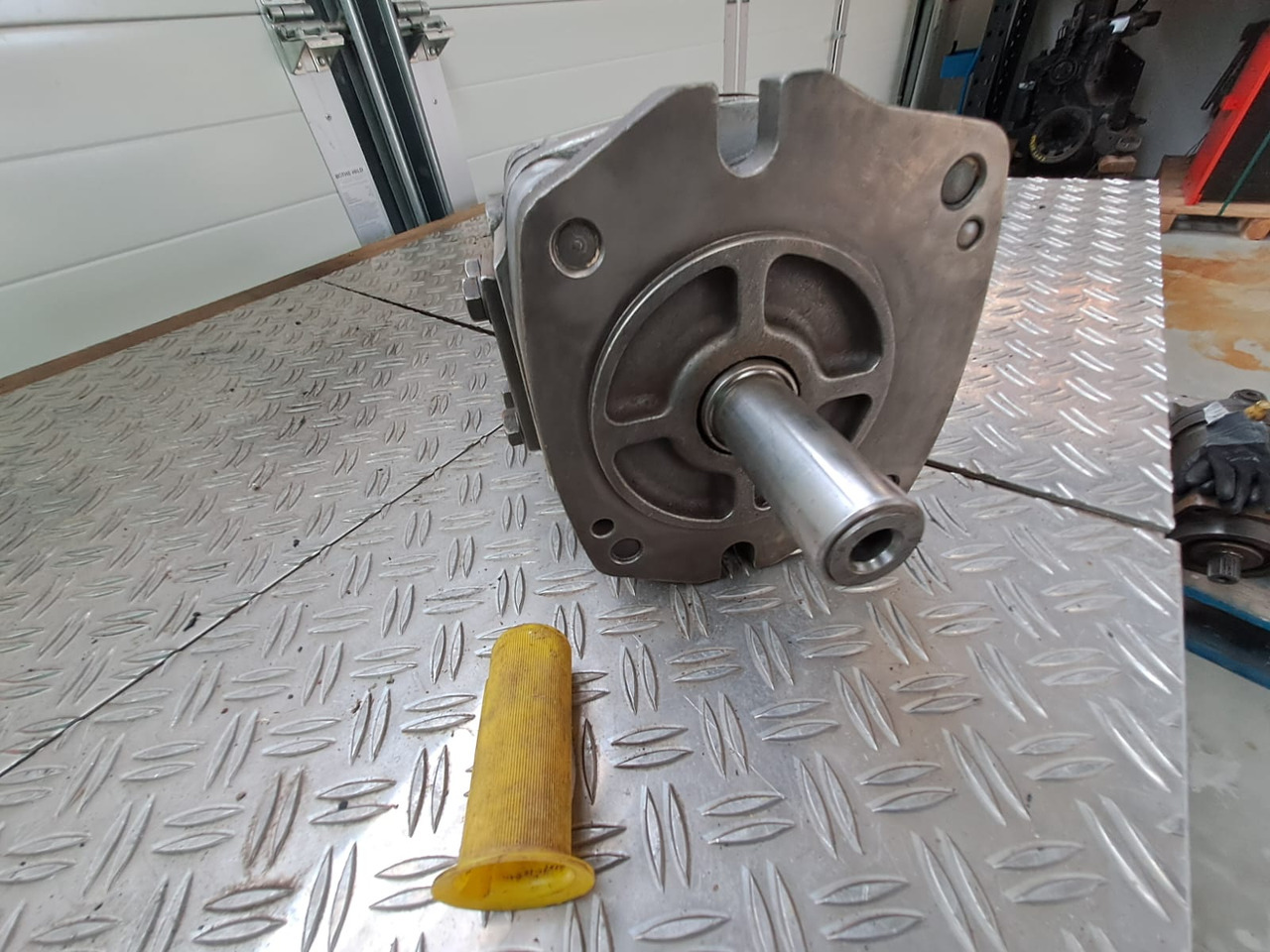 VOITH Type : IPH 5/4/4 - 64 - Hydraulic pump for Industrial equipment: picture 3 VOITH Type : IPH 5/4/4 - 64 - Hydraulic pump for Industrial equipment: picture 3