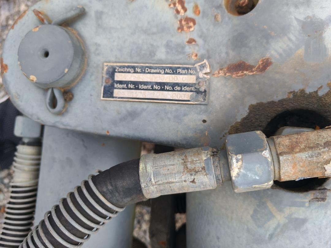 Grajfer za bager 12-20 tona - Clamshell bucket: picture 4 Grajfer za bager 12-20 tona - Clamshell bucket: picture 4