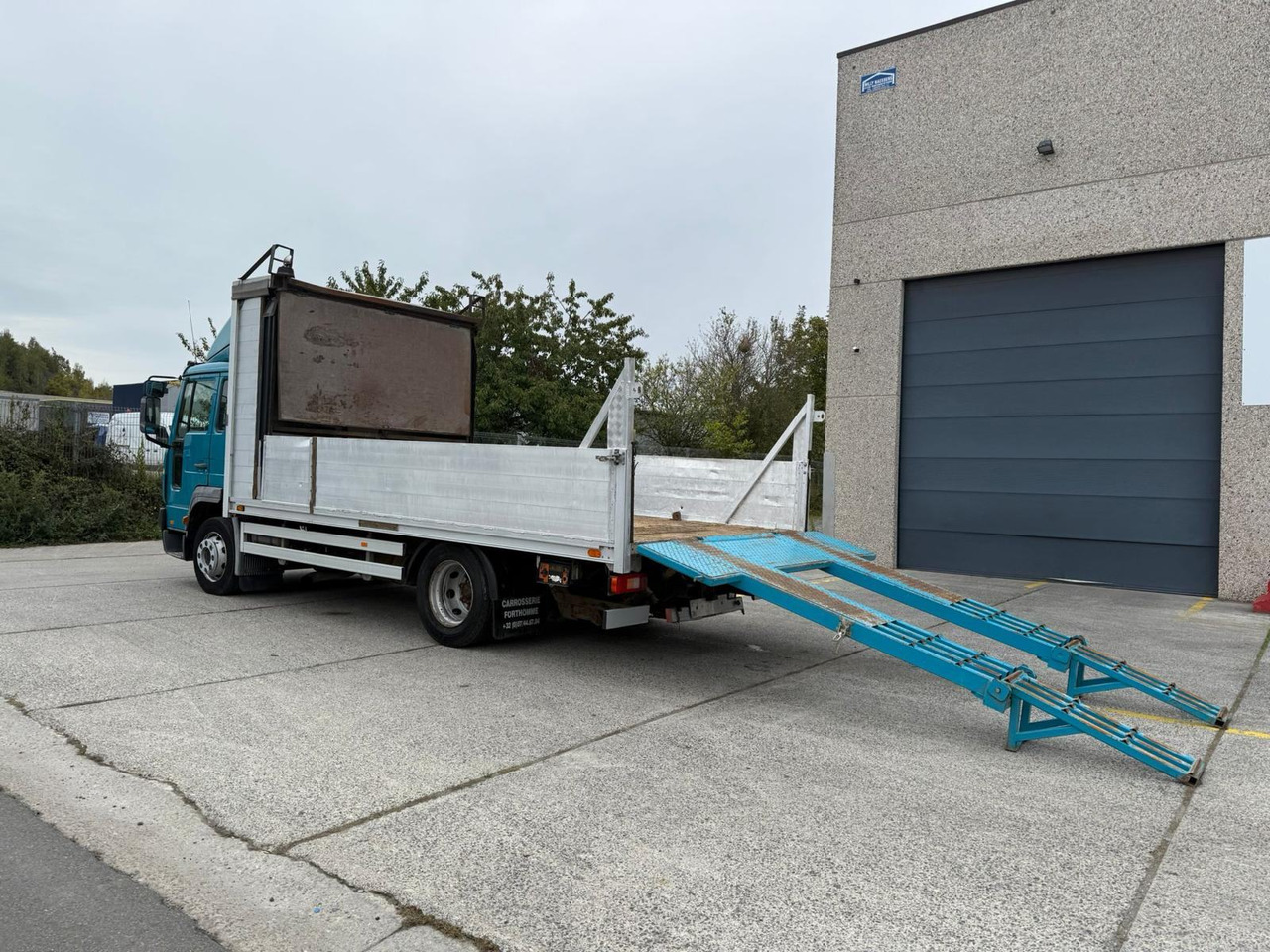 VOLVO FL 12 250, 2004 god. - Autotransporter truck: picture 2 VOLVO FL 12 250, 2004 god. - Autotransporter truck: picture 2