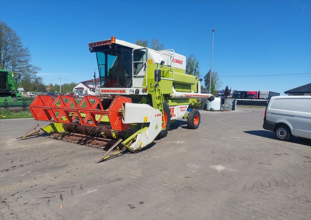 Claas Dominator 88SL - Combine harvester: picture 1 Claas Dominator 88SL - Combine harvester: picture 1