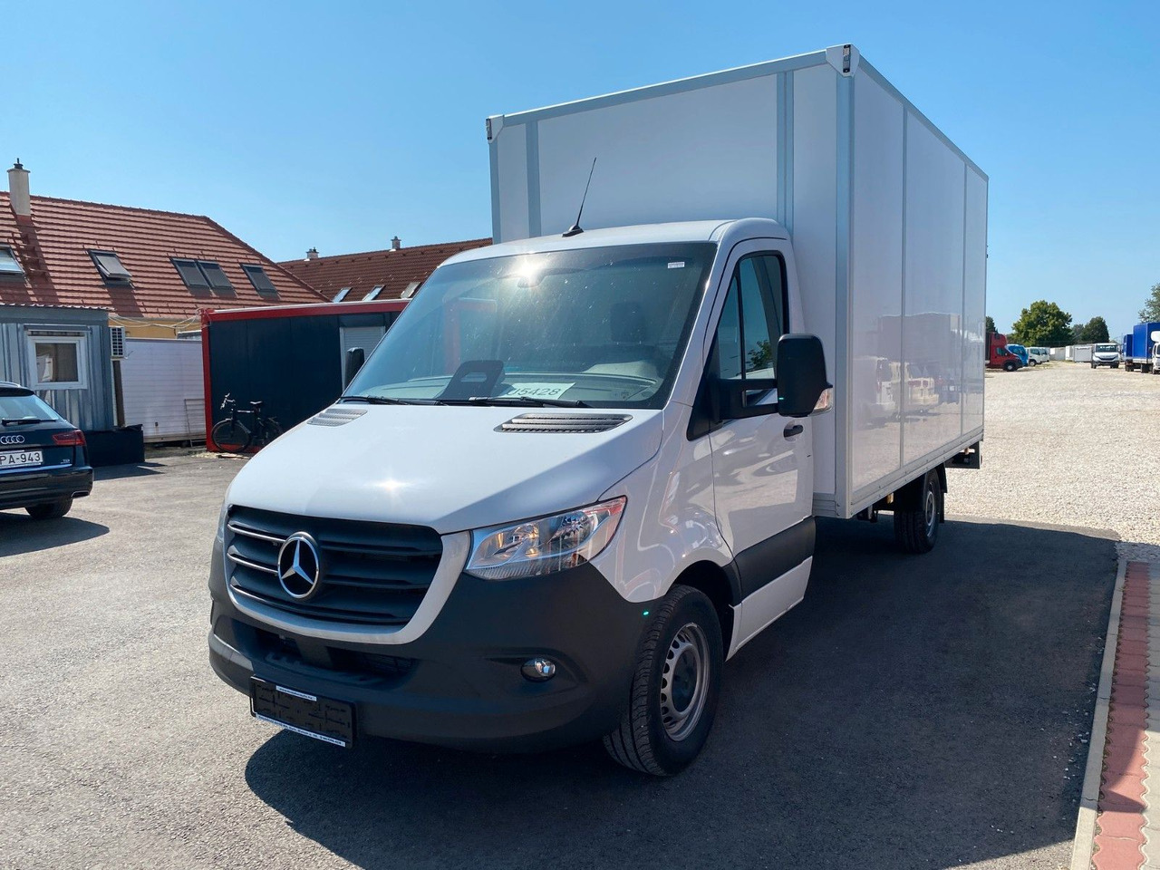 Mercedes-Benz Sprinter 317 Koffer+LBW - Box van: picture 1 Mercedes-Benz Sprinter 317 Koffer+LBW - Box van: picture 1