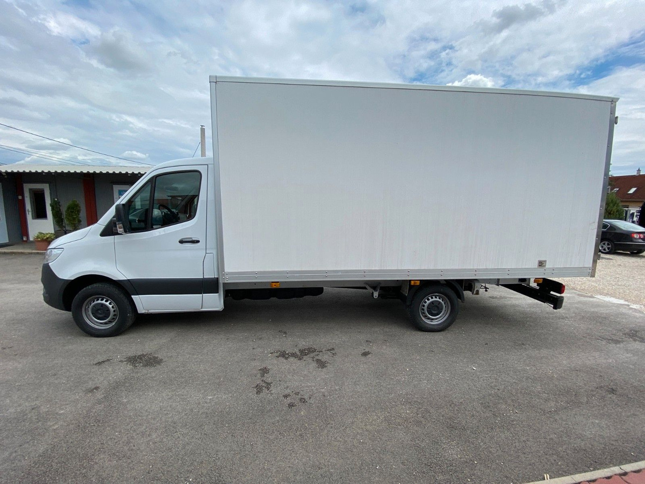 Mercedes-Benz Sprinter 319 Koffer - Box van: picture 3 Mercedes-Benz Sprinter 319 Koffer - Box van: picture 3