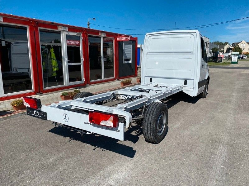 Mercedes-Benz Sprinter 319 Pritsche+Plane 3,5T Anhängelast - Curtain side van: picture 4 Mercedes-Benz Sprinter 319 Pritsche+Plane 3,5T Anhängelast - Curtain side van: picture 4