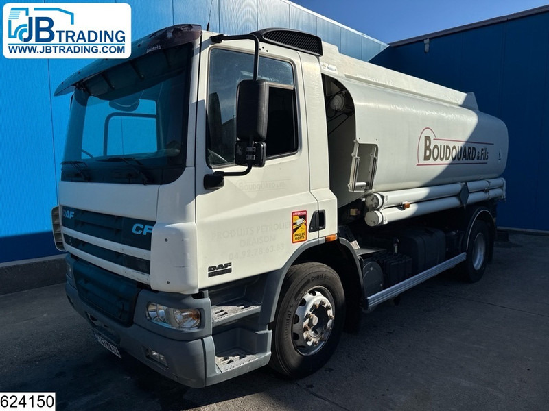 DAF CF 360 Euro 3, Fuel, Handgeschakeld, 14733 Liter, 5 Comp - Tank truck: picture 1 DAF CF 360 Euro 3, Fuel, Handgeschakeld, 14733 Liter, 5 Comp - Tank truck: picture 1