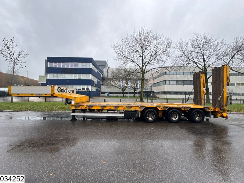 Goldhofer Lowbed 48,000 kg, Steering axle - Low loader semi-trailer: picture 3 Goldhofer Lowbed 48,000 kg, Steering axle - Low loader semi-trailer: picture 3