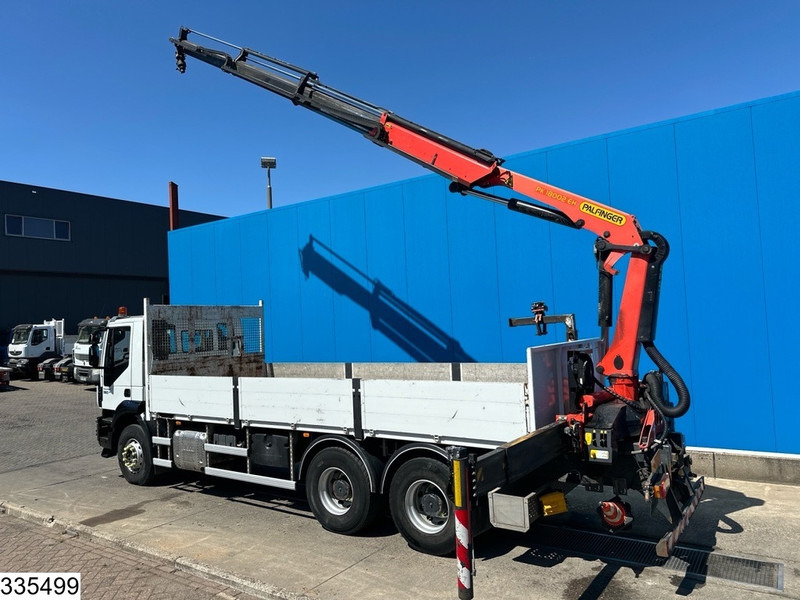 Iveco Trakker 360 6X4, EURO 6, Steel suspension, Palfinger - Dropside/ Flatbed truck, Crane truck: picture 4 Iveco Trakker 360 6X4, EURO 6, Steel suspension, Palfinger - Dropside/ Flatbed truck, Crane truck: picture 4