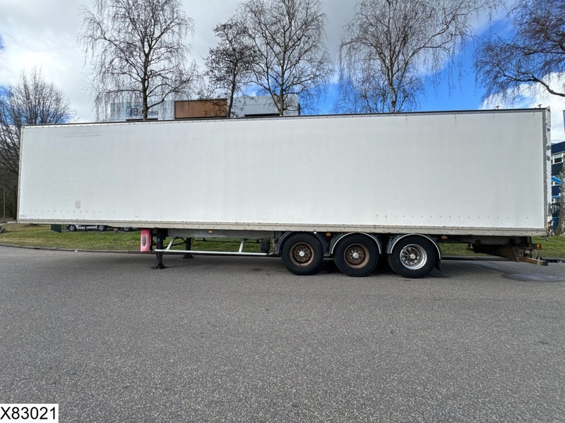 Lecitrailer gesloten bak - Closed box semi-trailer: picture 2 Lecitrailer gesloten bak - Closed box semi-trailer: picture 2