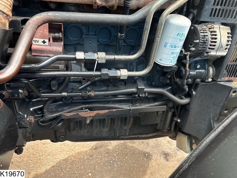 Farm tractor New Holland T6080: picture 11