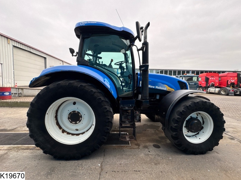 Farm tractor New Holland T6080: picture 15