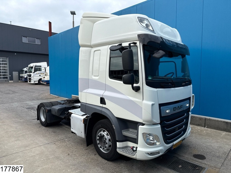 DAF CF 410 EURO 6 - Tractor unit: picture 3 DAF CF 410 EURO 6 - Tractor unit: picture 3