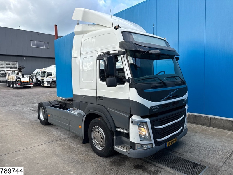Volvo FM 420 EURO 6 - Tractor unit: picture 3 Volvo FM 420 EURO 6 - Tractor unit: picture 3