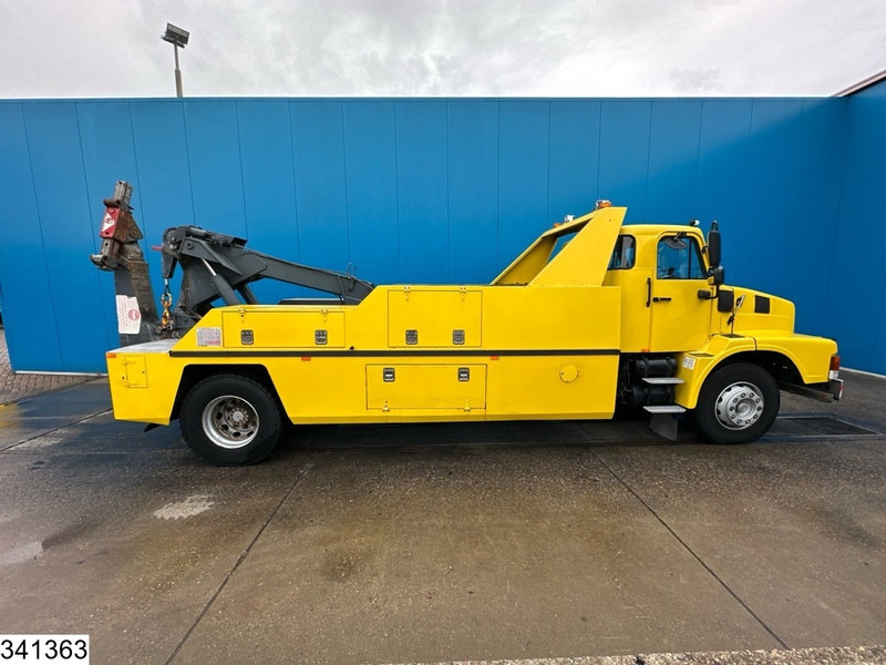 Crane truck Volvo N 10 Wrecker, Steel suspension: picture 16