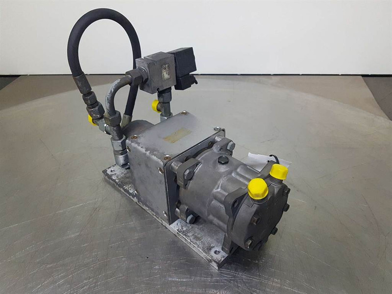 Ahlmann AS50-Konvekta KL2AT/4 12V-Compressor/Kompressor - Engine for Construction machinery: picture 3 Ahlmann AS50-Konvekta KL2AT/4 12V-Compressor/Kompressor - Engine for Construction machinery: picture 3