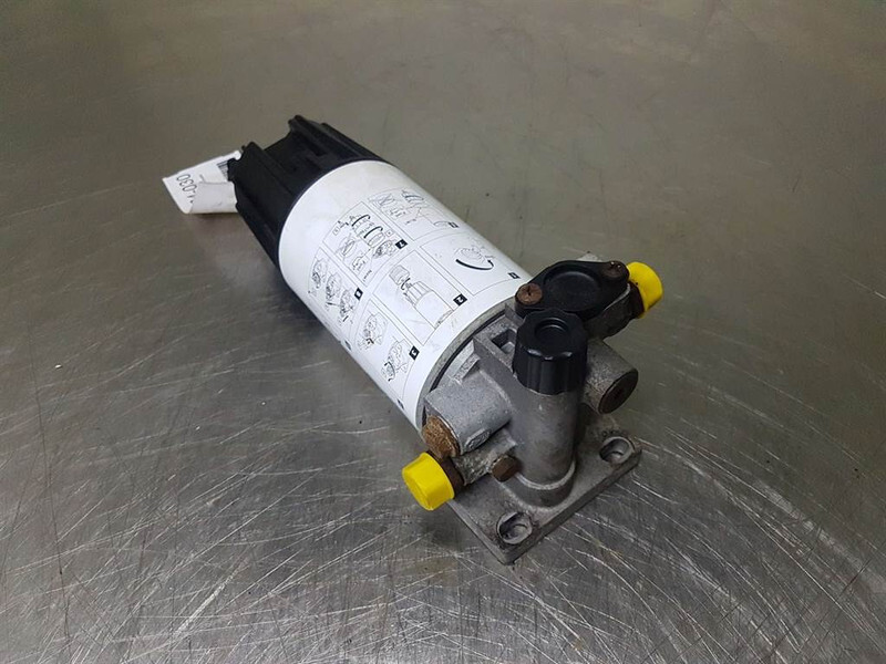 Ahlmann AZ210E-23110509/23116435-Pre-filter/Vorfilter - Engine for Construction machinery: picture 1 Ahlmann AZ210E-23110509/23116435-Pre-filter/Vorfilter - Engine for Construction machinery: picture 1