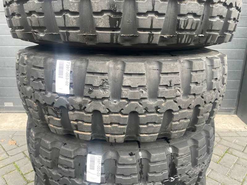 Atlas AR65-Continental 12.5R20-Tire/Reifen/Band - Wheels and tires for Construction machinery: picture 5 Atlas AR65-Continental 12.5R20-Tire/Reifen/Band - Wheels and tires for Construction machinery: picture 5