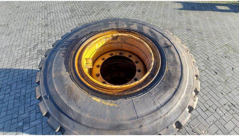 Case 521F-MTP 17.5R25-Tire/Reifen/Band - Wheels and tires for Construction machinery: picture 3 Case 521F-MTP 17.5R25-Tire/Reifen/Band - Wheels and tires for Construction machinery: picture 3