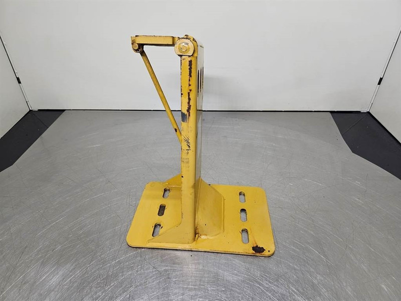 Cat 950H-301-2261-Fender bracket/Halter/Steun - Frame/ Chassis for Construction machinery: picture 4 Cat 950H-301-2261-Fender bracket/Halter/Steun - Frame/ Chassis for Construction machinery: picture 4