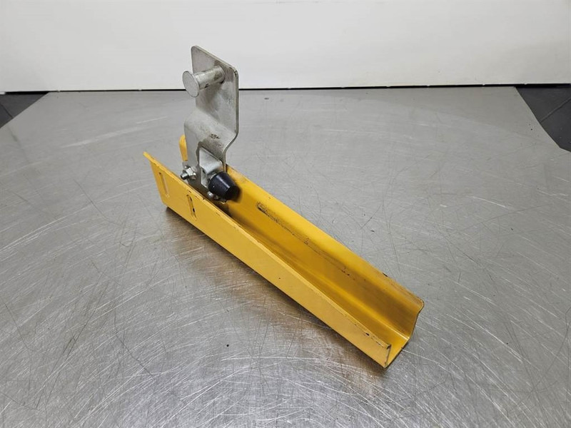 Cat 950H-312-6600/315-3082-Fender bracket/Halter - Frame/ Chassis for Construction machinery: picture 2 Cat 950H-312-6600/315-3082-Fender bracket/Halter - Frame/ Chassis for Construction machinery: picture 2