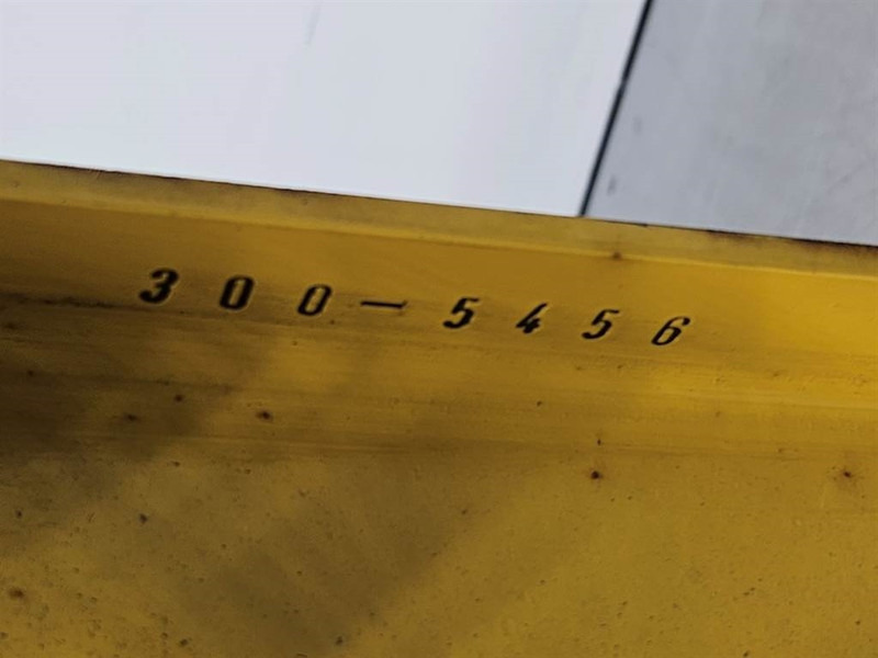 Cat 966H-300-5456-Fender bracket/Halter/Steun - Frame/ Chassis for Construction machinery: picture 5 Cat 966H-300-5456-Fender bracket/Halter/Steun - Frame/ Chassis for Construction machinery: picture 5