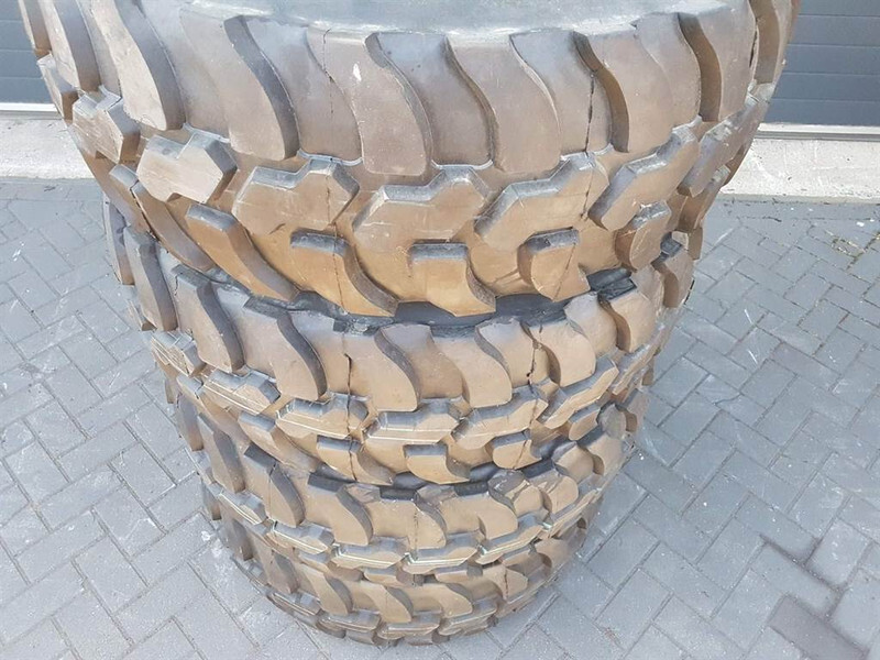 Cover (Dunlop / Mitas) 405/70-R20 (16/70R20)-Tire - Wheels and tires for Construction machinery: picture 3 Cover (Dunlop / Mitas) 405/70-R20 (16/70R20)-Tire - Wheels and tires for Construction machinery: picture 3