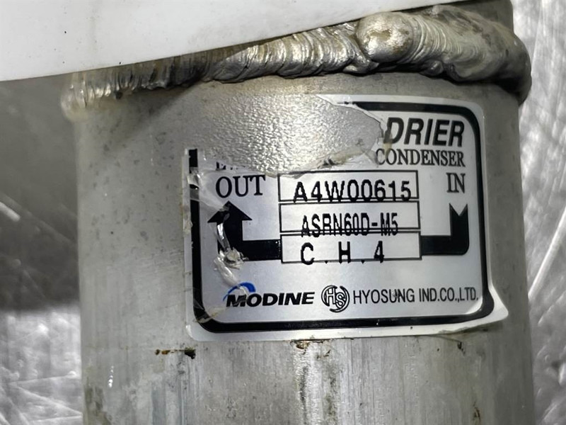 Hyundai HL757-7A-11N6-90060 / A4W00615 / ASRN60D-M5-Drier - Frame/ Chassis for Construction machinery: picture 5 Hyundai HL757-7A-11N6-90060 / A4W00615 / ASRN60D-M5-Drier - Frame/ Chassis for Construction machinery: picture 5