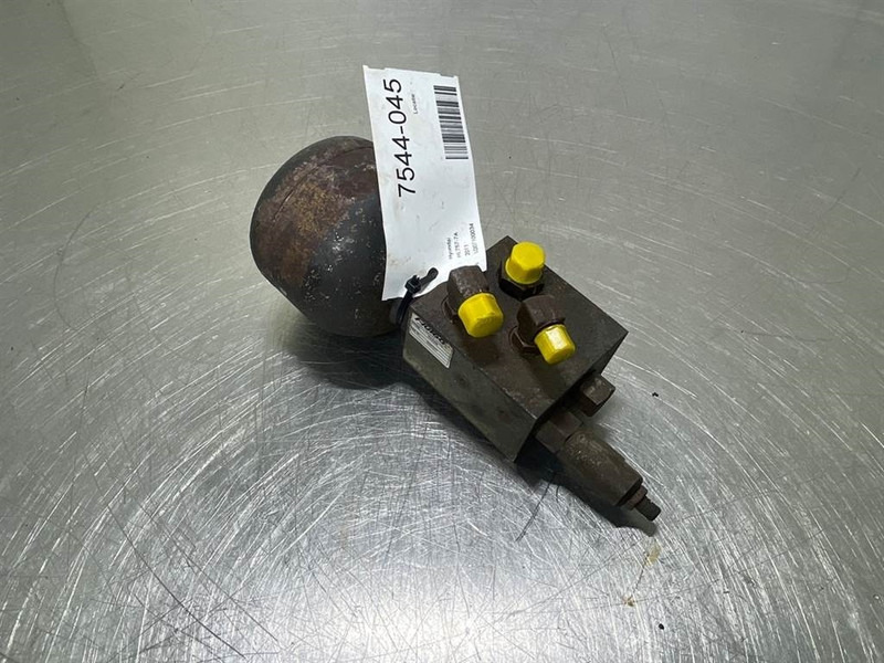 Hyundai HL757-7A-31L7-10280 / 31L7-10380-Pilot supply unit - Hydraulics for Construction machinery: picture 3 Hyundai HL757-7A-31L7-10280 / 31L7-10380-Pilot supply unit - Hydraulics for Construction machinery: picture 3