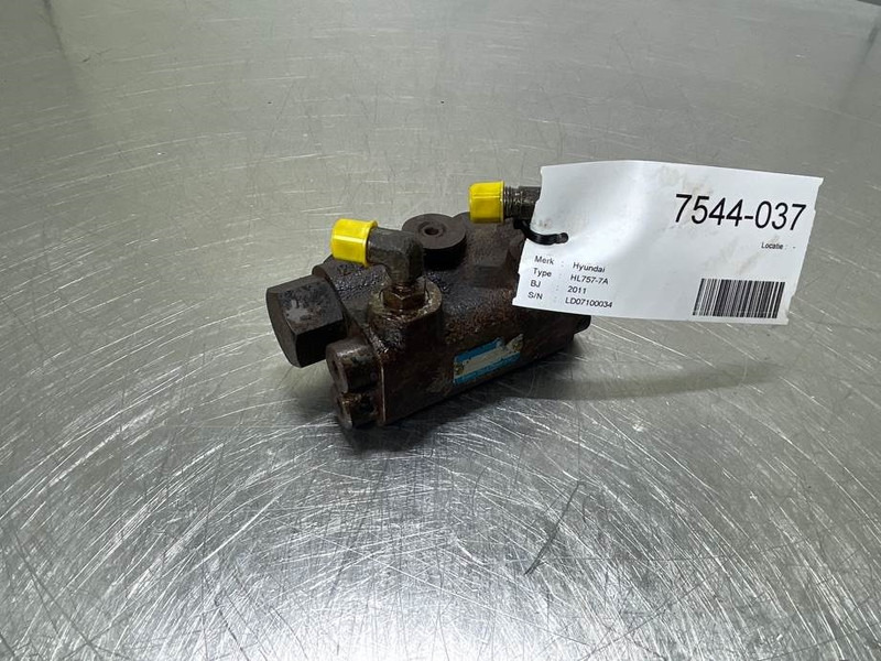 Hyundai HL757-7A-31LM-30310-Eaton VKLU2B-Cushion valve - Hydraulics for Construction machinery: picture 3 Hyundai HL757-7A-31LM-30310-Eaton VKLU2B-Cushion valve - Hydraulics for Construction machinery: picture 3