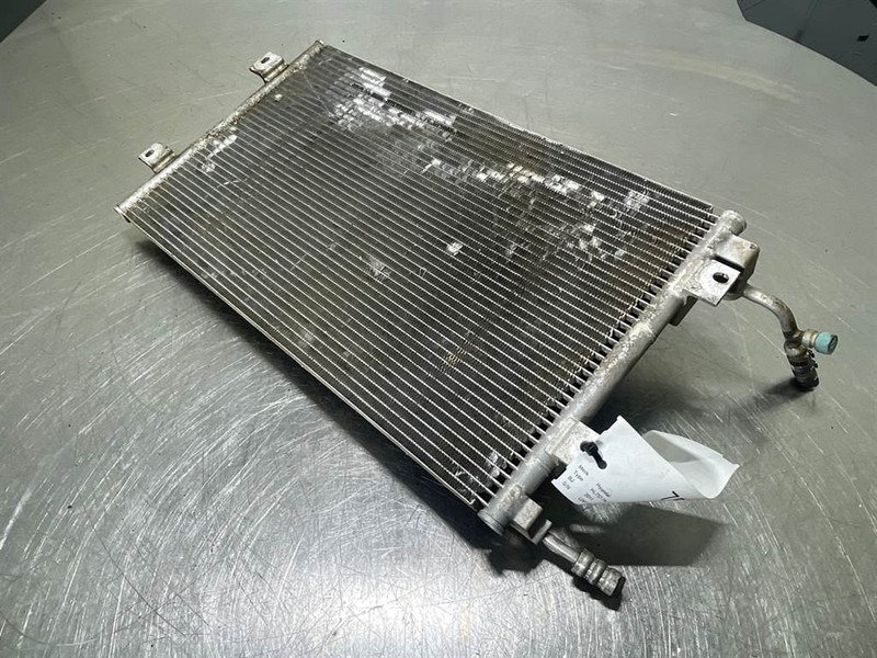 Hyundai HL757-7A-A2W01133-Airco condenser/Klimakondensator - Frame/ Chassis for Construction machinery: picture 2 Hyundai HL757-7A-A2W01133-Airco condenser/Klimakondensator - Frame/ Chassis for Construction machinery: picture 2