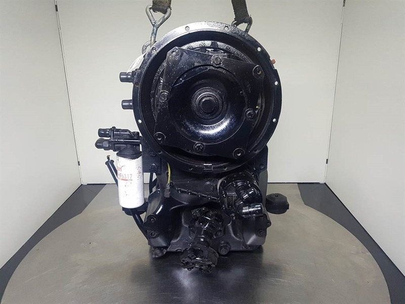 Komatsu WA320-ZF 4WG-160-4656054036-Transmission/Getriebe - Gearbox for Construction machinery: picture 3 Komatsu WA320-ZF 4WG-160-4656054036-Transmission/Getriebe - Gearbox for Construction machinery: picture 3