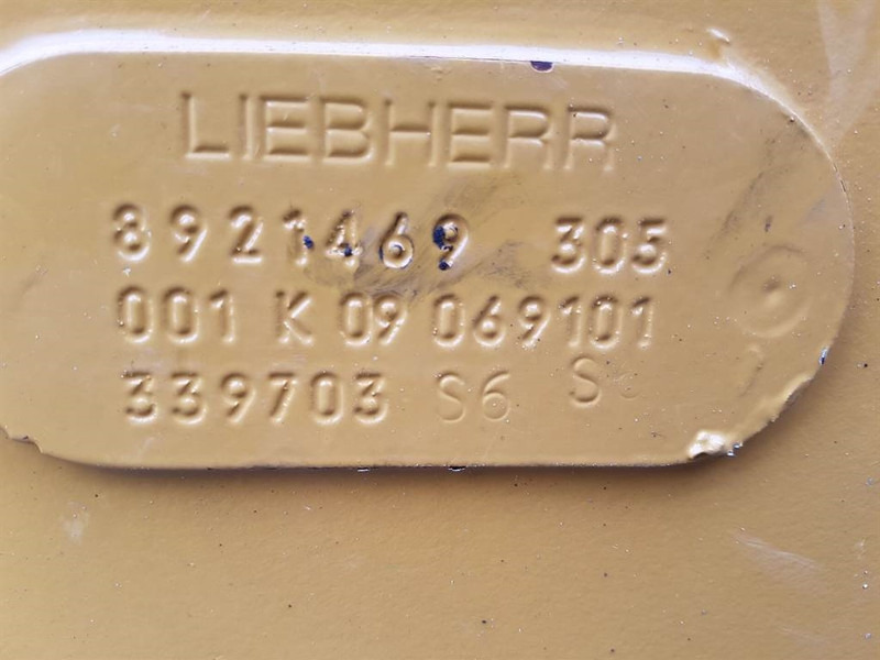 Liebherr L514 - 8921468 - Lifting framework/Schaufelarm - Boom: picture 4 Liebherr L514 - 8921468 - Lifting framework/Schaufelarm - Boom: picture 4