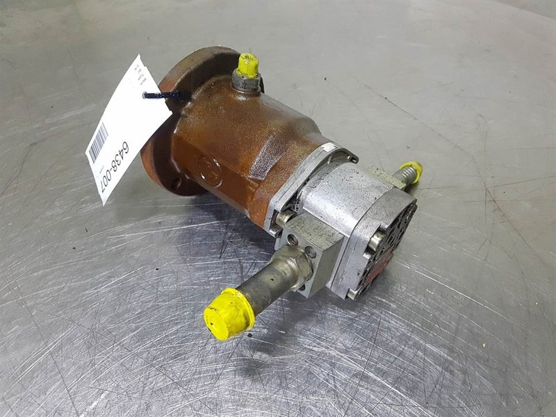 Poclain 904333031-W3943531-Hydraulic motor/Hydraulikmotor - Hydraulics for Construction machinery: picture 3 Poclain 904333031-W3943531-Hydraulic motor/Hydraulikmotor - Hydraulics for Construction machinery: picture 3