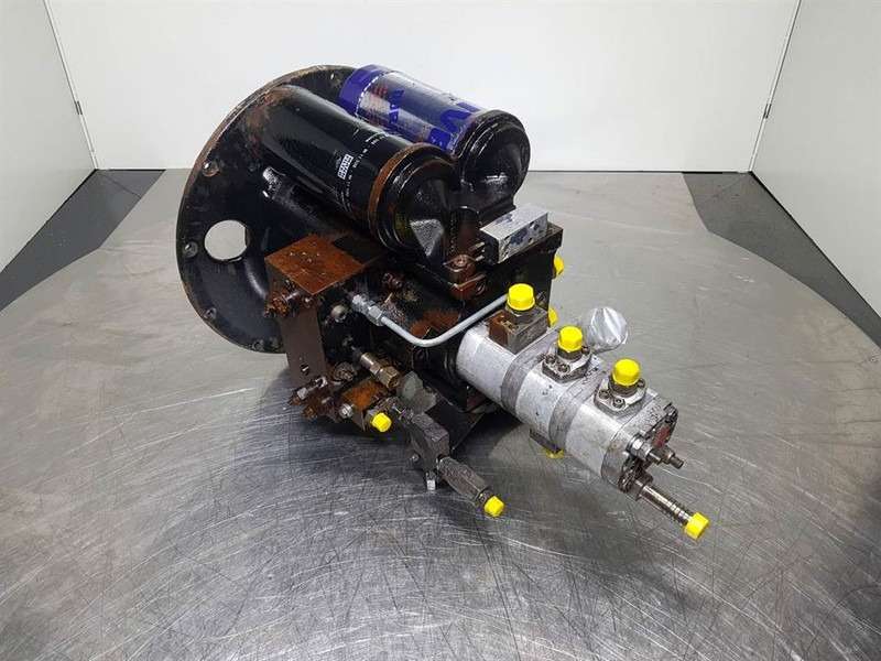 Poclain Hydraulics 80219300-Load sensing pump - Hydraulics: picture 3 Poclain Hydraulics 80219300-Load sensing pump - Hydraulics: picture 3