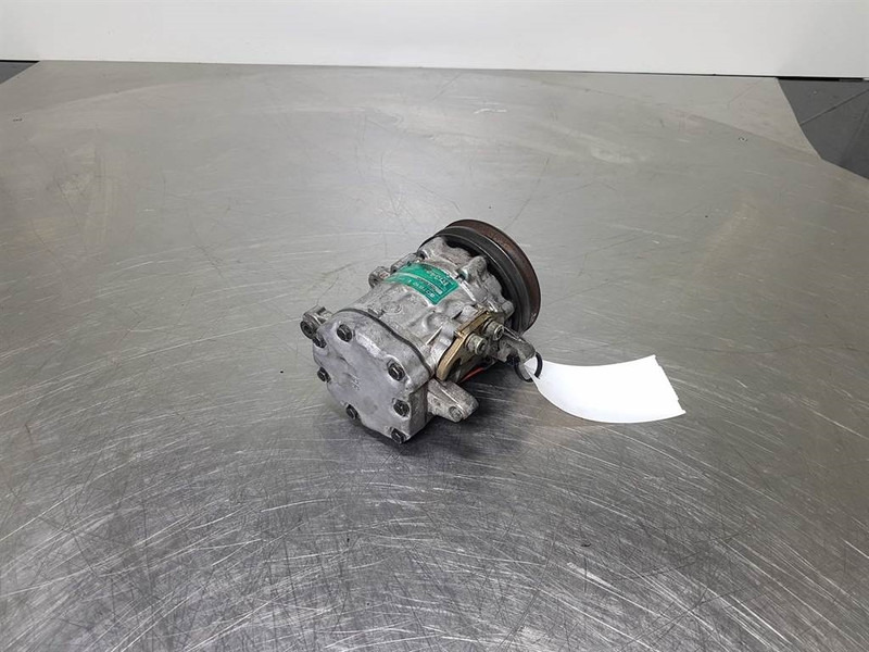 SANDEN SD7B10-7170-Compressor/Kompressor/Aircopomp - A/C compressor for Construction machinery: picture 2 SANDEN SD7B10-7170-Compressor/Kompressor/Aircopomp - A/C compressor for Construction machinery: picture 2