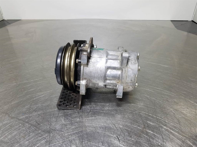 SANDEN SD7H15-6035-Compressor/Kompressor/Aircopomp - A/C compressor for Construction machinery: picture 2 SANDEN SD7H15-6035-Compressor/Kompressor/Aircopomp - A/C compressor for Construction machinery: picture 2