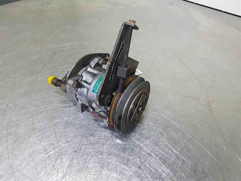 SANDEN SD7H15-8091-Compressor/Kompressor/Aircopomp - A/C compressor for Construction machinery: picture 3 SANDEN SD7H15-8091-Compressor/Kompressor/Aircopomp - A/C compressor for Construction machinery: picture 3