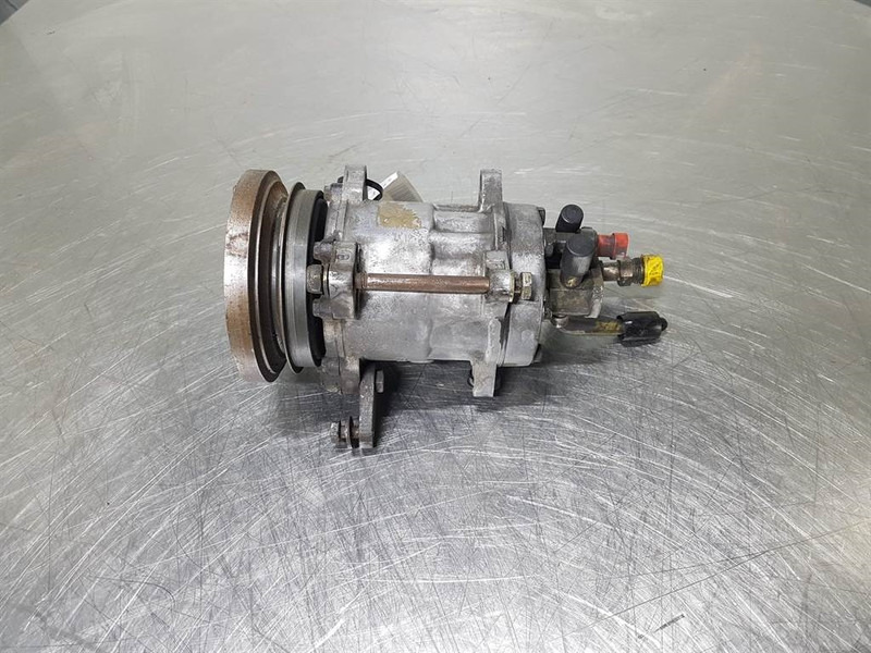SANDEN SD7H15 - Compressor/Kompressor/Aircopomp - Engine and parts for Construction machinery: picture 2 SANDEN SD7H15 - Compressor/Kompressor/Aircopomp - Engine and parts for Construction machinery: picture 2