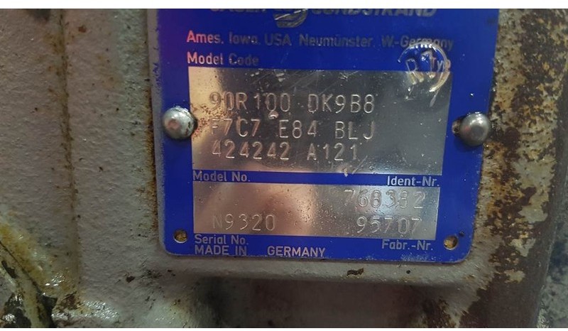 Sauer Sundstrand 90R100DK9B8 - Paus RL1051 - Pump - Hydraulics: picture 3 Sauer Sundstrand 90R100DK9B8 - Paus RL1051 - Pump - Hydraulics: picture 3