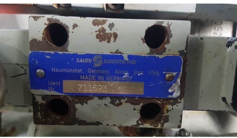 Sauer Sundstrand 90R100DK9B8 - Paus RL1051 - Pump - Hydraulics: picture 4 Sauer Sundstrand 90R100DK9B8 - Paus RL1051 - Pump - Hydraulics: picture 4