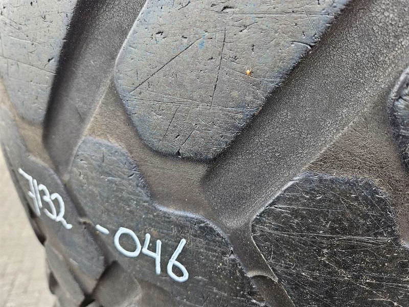 Schaeff SKL834-Firestone 405/70R18-Tire/Reifen/Band - Wheels and tires for Construction machinery: picture 4 Schaeff SKL834-Firestone 405/70R18-Tire/Reifen/Band - Wheels and tires for Construction machinery: picture 4