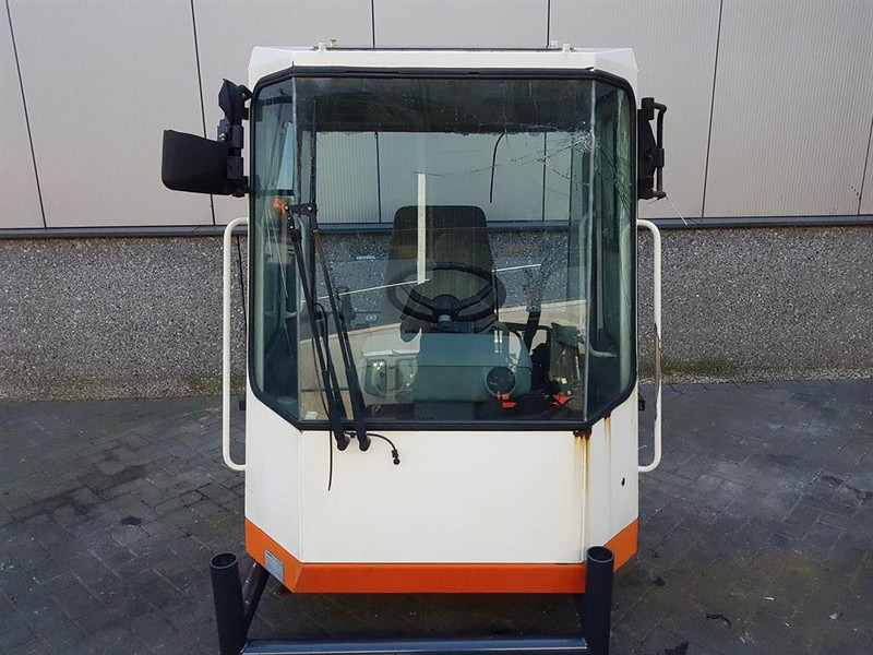 Schaeff SKL853-101980172-Cabin/Kabine/Cabine - Cab and interior for Construction machinery: picture 1 Schaeff SKL853-101980172-Cabin/Kabine/Cabine - Cab and interior for Construction machinery: picture 1