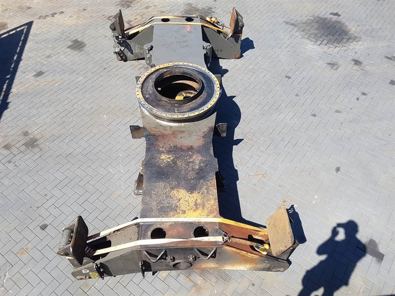 Sennebogen 818E - Undercarriage/Unterwagen/Onderwagen - Frame/ Chassis: picture 2 Sennebogen 818E - Undercarriage/Unterwagen/Onderwagen - Frame/ Chassis: picture 2