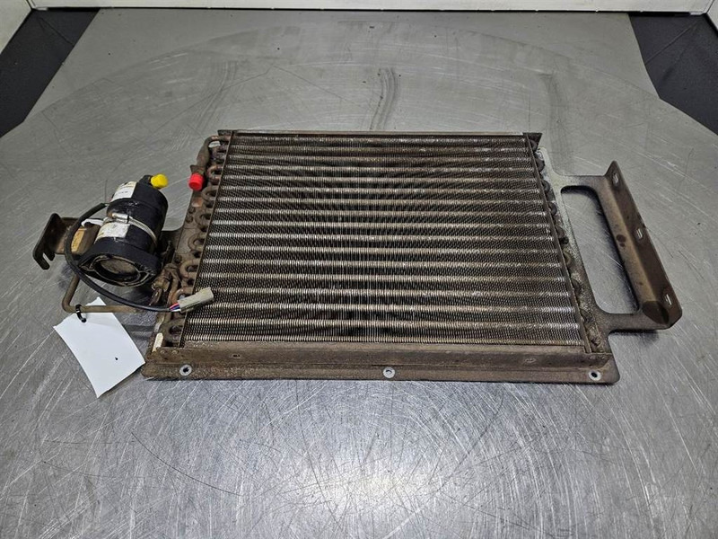 Sennebogen 835E-156803-Airco condenser/Klimakondensator - Frame/ Chassis for Construction machinery: picture 1 Sennebogen 835E-156803-Airco condenser/Klimakondensator - Frame/ Chassis for Construction machinery: picture 1