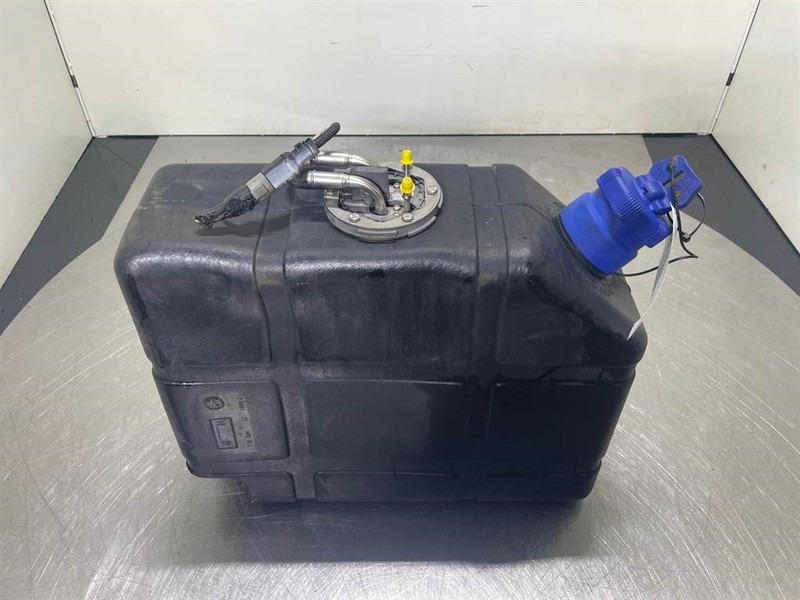Sennebogen 835E-Cummins 4387616-AdBlue tank - Frame/ Chassis for Construction machinery: picture 4 Sennebogen 835E-Cummins 4387616-AdBlue tank - Frame/ Chassis for Construction machinery: picture 4