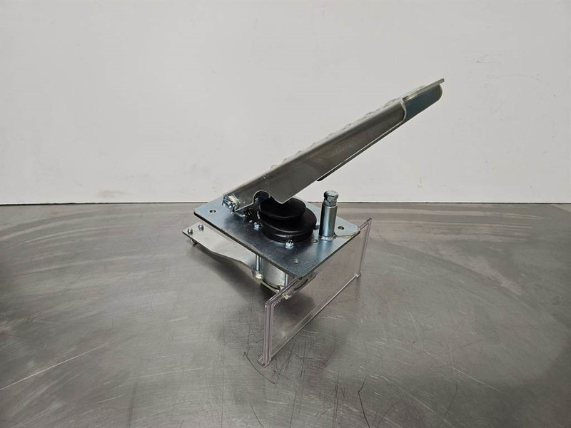 Terex TL/SKL/SKS-5692657905-Gas pedal - Cab and interior for Construction machinery: picture 5 Terex TL/SKL/SKS-5692657905-Gas pedal - Cab and interior for Construction machinery: picture 5