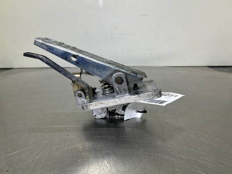 Terex TW150-6041506-Brake pedal/Bremspedal/Rempedaal - Cab and interior for Construction machinery: picture 2 Terex TW150-6041506-Brake pedal/Bremspedal/Rempedaal - Cab and interior for Construction machinery: picture 2