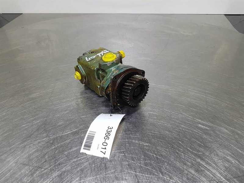 Vickers V210-8W - Gearpump/Zahnradpumpe/Tandwielpomp - Hydraulics: picture 2 Vickers V210-8W - Gearpump/Zahnradpumpe/Tandwielpomp - Hydraulics: picture 2