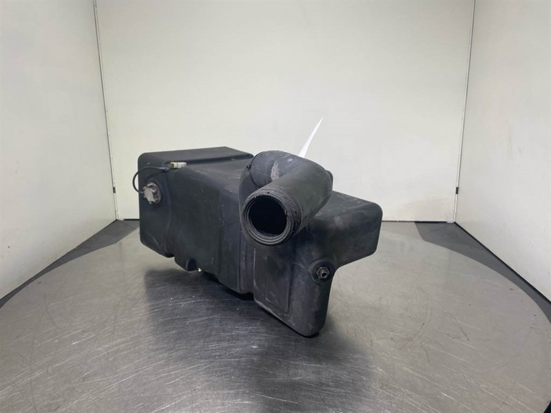 Volvo L30B-Z/X-VOE11306084-Fuel tank/Kraftstofftank - Frame/ Chassis for Construction machinery: picture 3 Volvo L30B-Z/X-VOE11306084-Fuel tank/Kraftstofftank - Frame/ Chassis for Construction machinery: picture 3