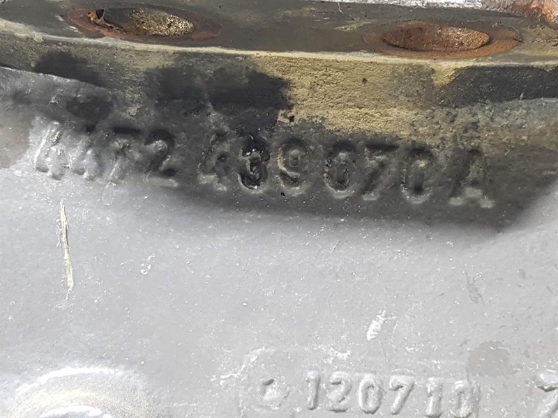 Volvo L30B-Z/X-ZF 4472439070A-Axle housing/Achskörper - Axle and parts for Construction machinery: picture 4 Volvo L30B-Z/X-ZF 4472439070A-Axle housing/Achskörper - Axle and parts for Construction machinery: picture 4